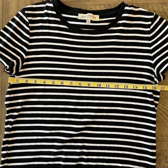 Jones of New York Black and White Striped T-Shirt - Picture 5 of 6
